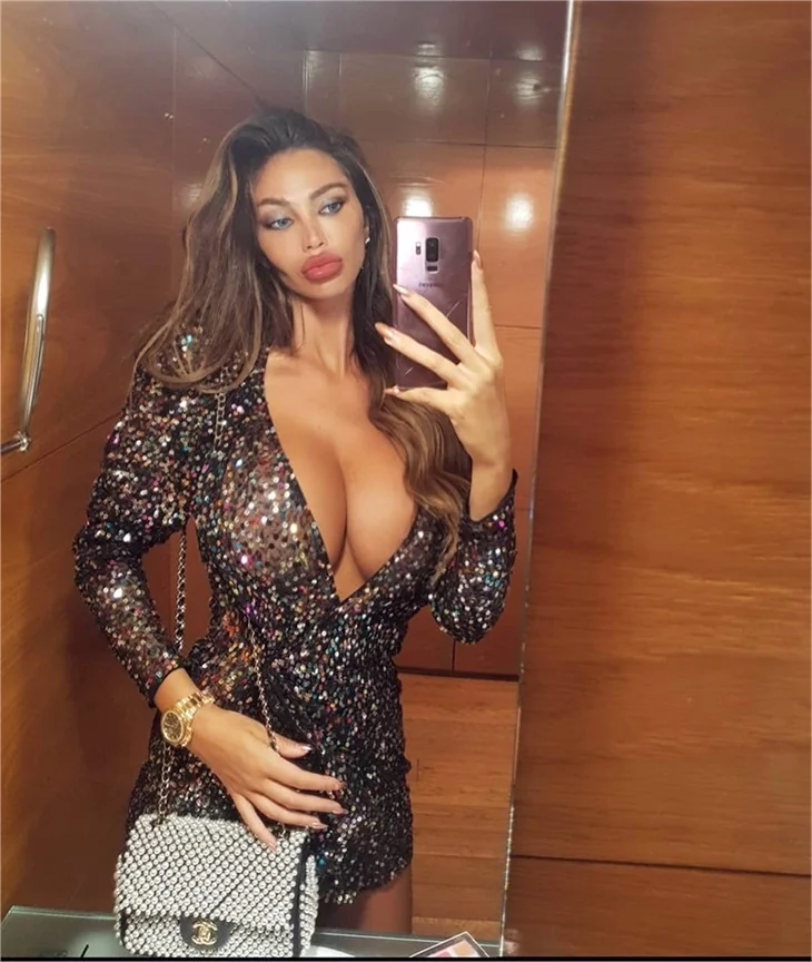 Ünlü model Soraja Vucelic, lüks aracıyla havuza uçtu!