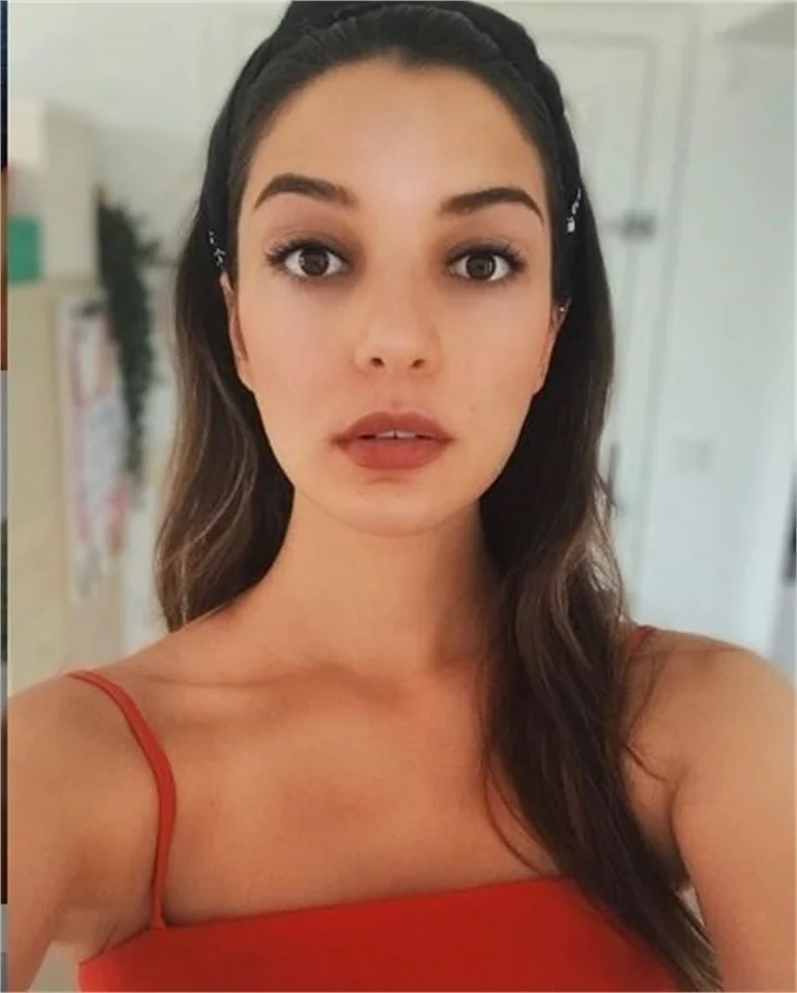 Zengin ve Yoksul'un Aysel'i Damla Colbay'ın tatil pozları Instagram'ı salladı!