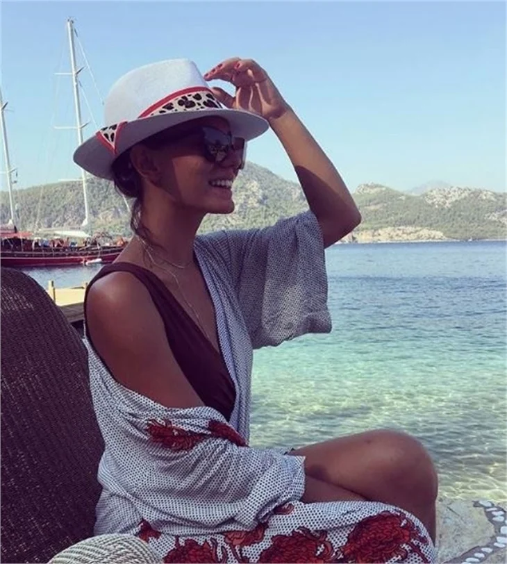 Demet Özdemir'den  tatil pozları!