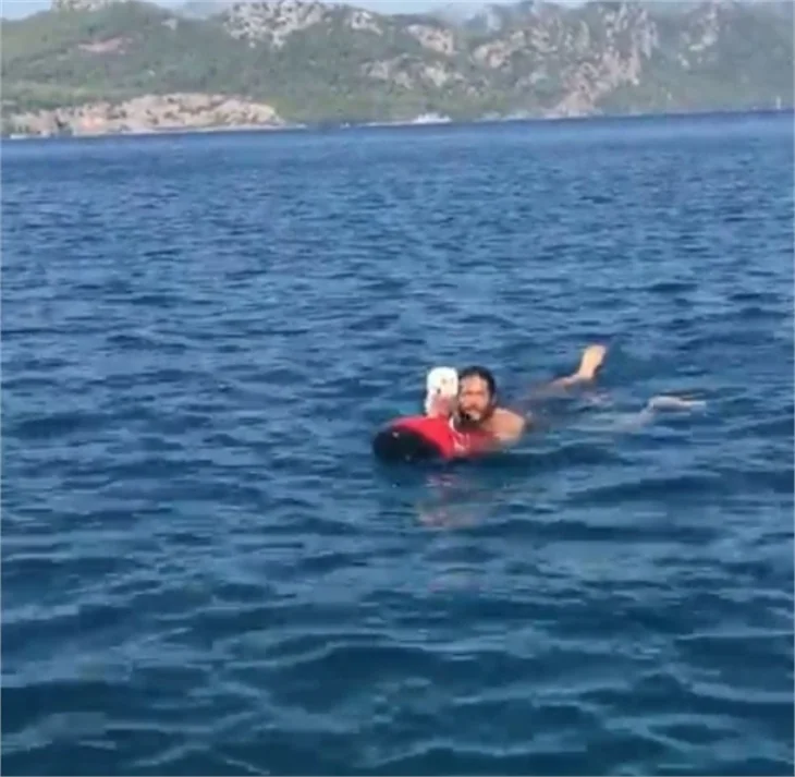 Can Yaman ve Demet Özdemir birlikte tatil mi yapıyor?