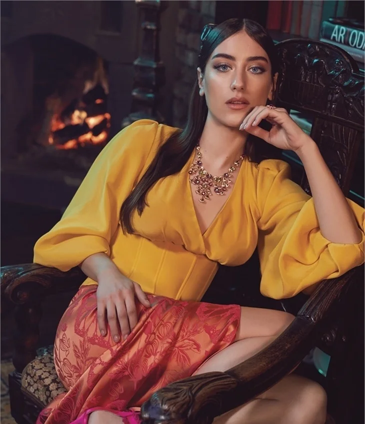 Hazal Kaya oyunculuğu bırakıyor mu?