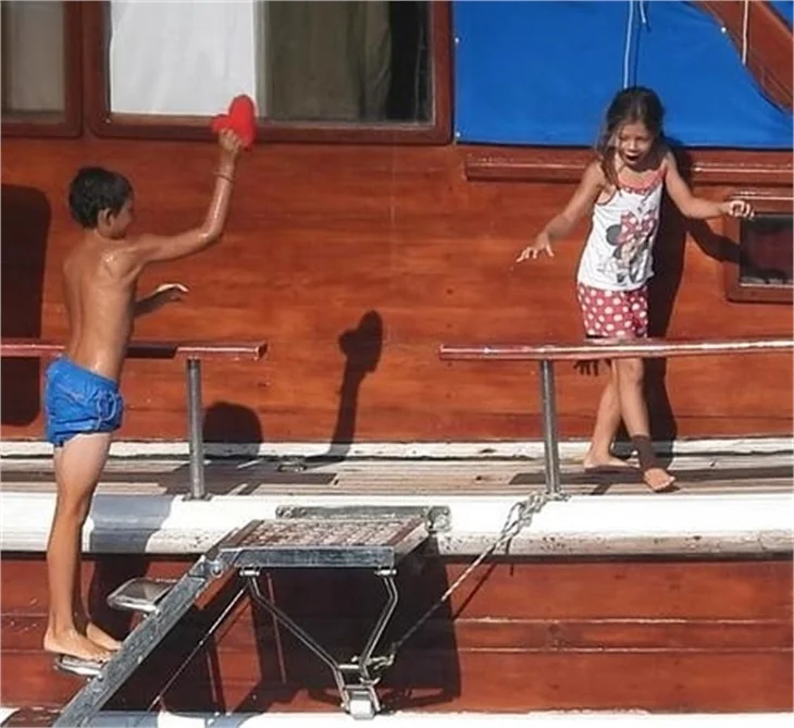 Mehmet Günsur'un aile boyu tatili!