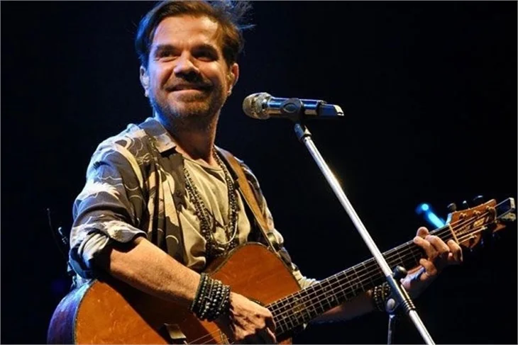 Beren Saat, Kenan Doğulu'nun konserine...