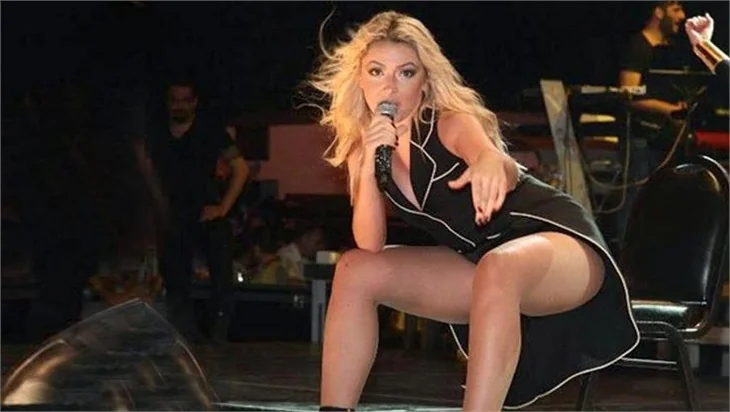 Hadise: "Yaşasın özgürlük!"