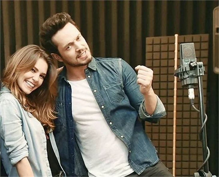 Akıma Murat Boz ve Aslı Enver de katıldı!