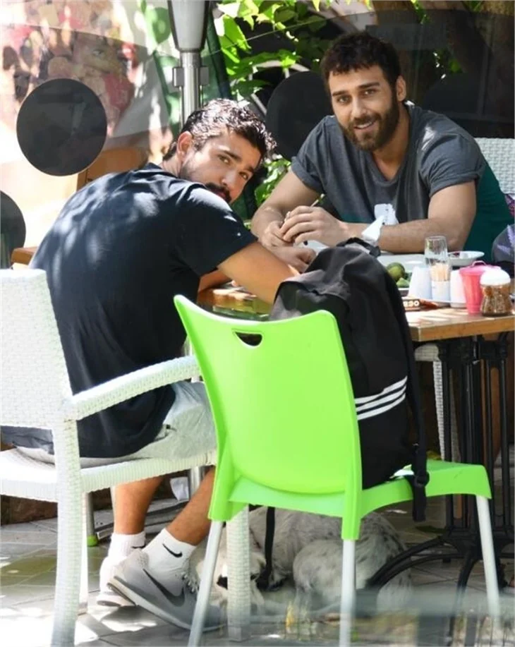 Kaan Yıldırım'dan Demet Özdemir'in eski sevgilisine açıklama!