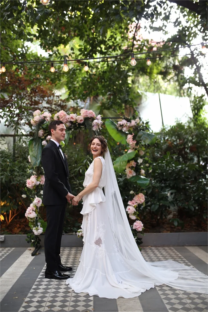 Sürpriz nikah! Seren Şirince evlendi!