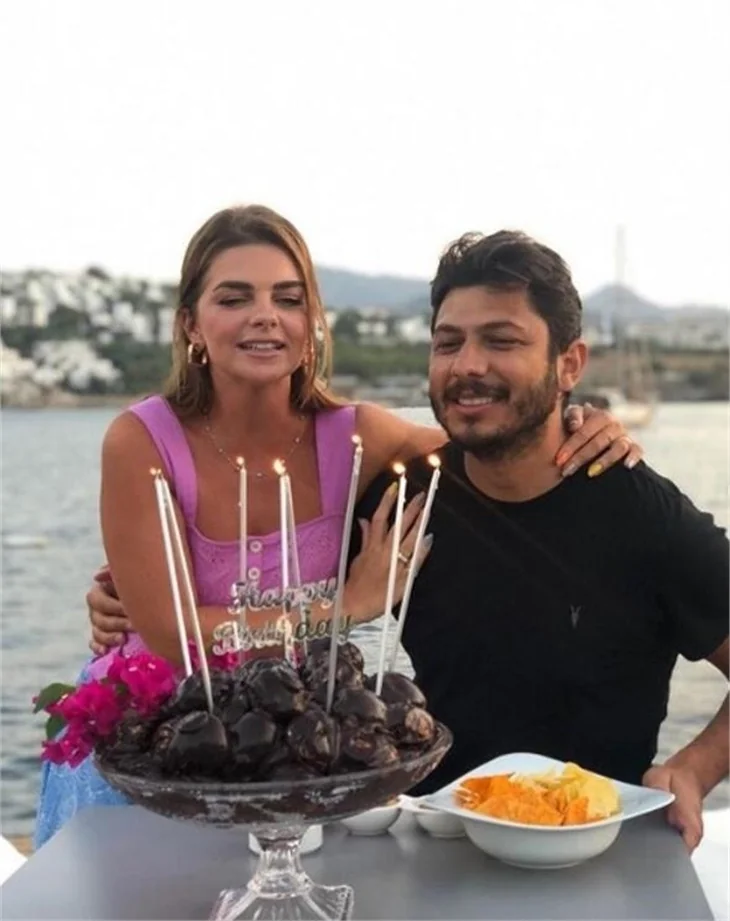 Pelin Karahan''dan eşine romantik kutlama!