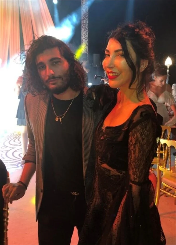 Aylin Coşkun'un gösterişli kına gecesi!