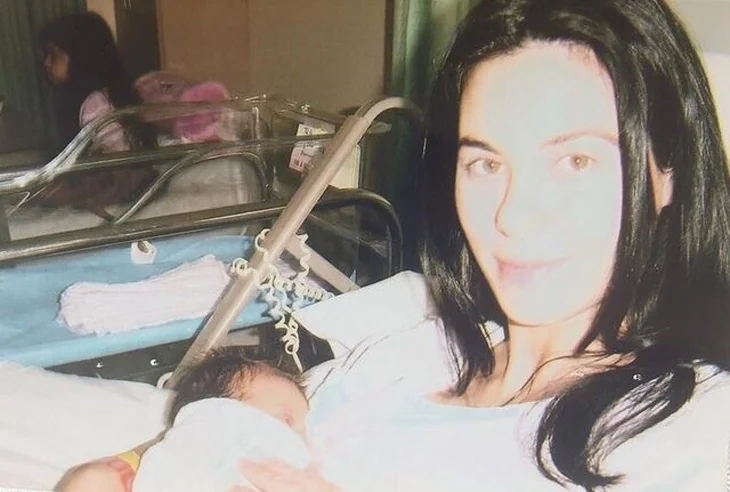 Defne Samyeli'nin kızı Derin Talu'nun 16 yaş pozu!