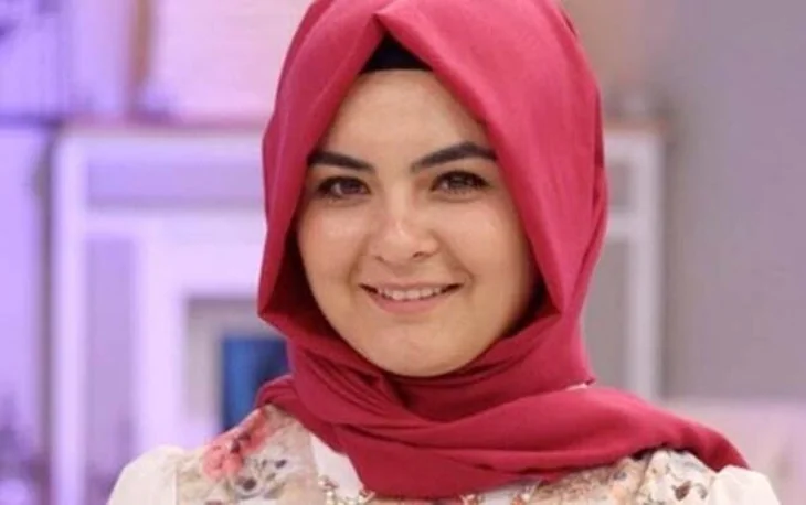 Müzmin gelin adayı Hanife'den 'mayolu' paylaşım