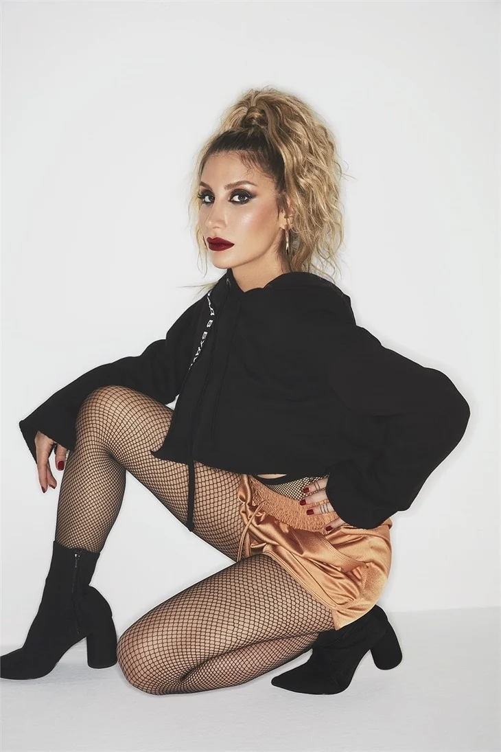İrem Derici hayranları ayaklandı: "Sakın yapma!"