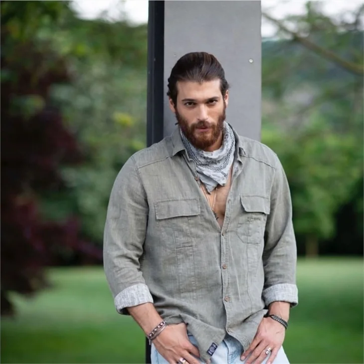 Can Yaman askerlik öncesi dünya turuna çıkıyor!