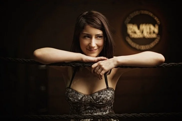 Hazal Kaya'nın bilinmeyenleri!