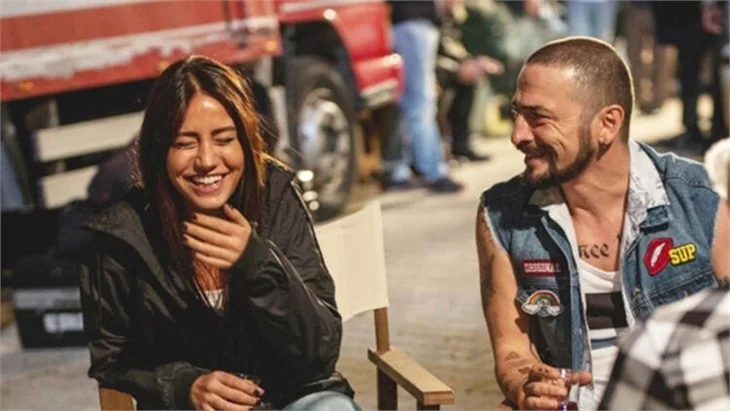Ahmet Kural ve Çağla Gizem Şahin sette aşk yaşadı!