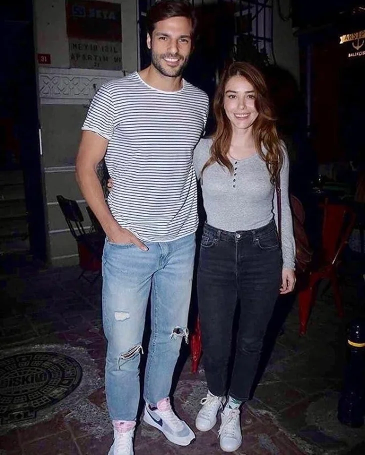 Serkan Çayoğlu ve Özge Gürel'e yine aynı teklif geldi!
