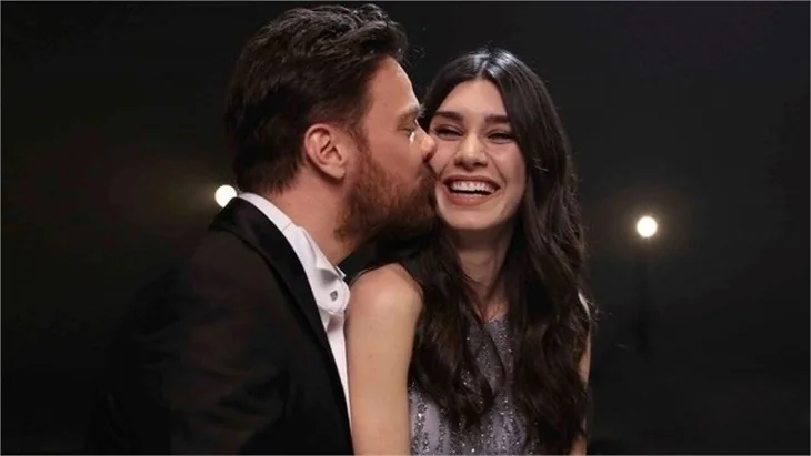 Burcu Kıratlı ve Sinan Akçıl barıştı!