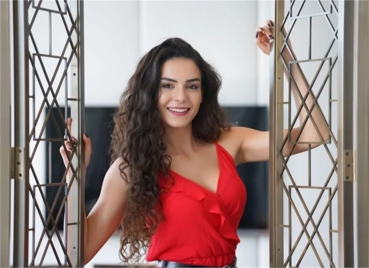 Ebru Şahin, beğendiği erkek tipini anlattı!
