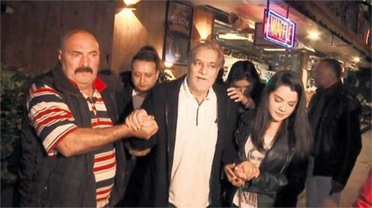 Mehmet Ali Erbil'in neşesi yerinde!