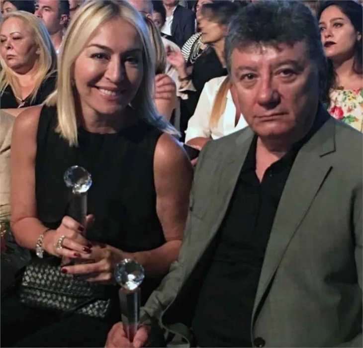 Eşinden Tarık Ünlüoğlu'na veda! "Güle güle sevgilim"