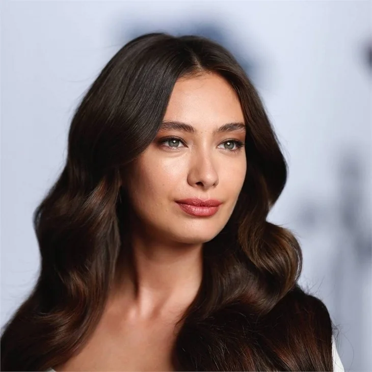 Sefirin Kızı Neslihan Atagül!