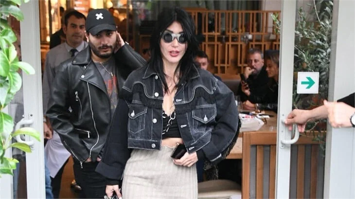 Hande Yener: "Kaçak yaşıyorum!"