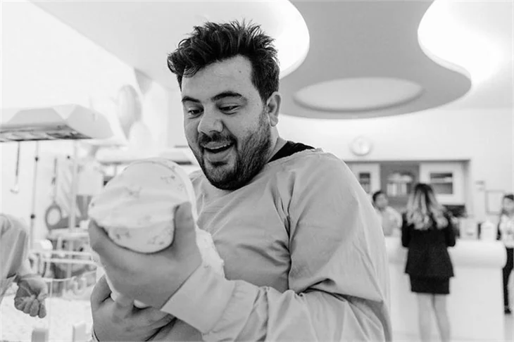 İşte Eser Yenenler'in bebeğinin iç ısıtan fotoğrafları!