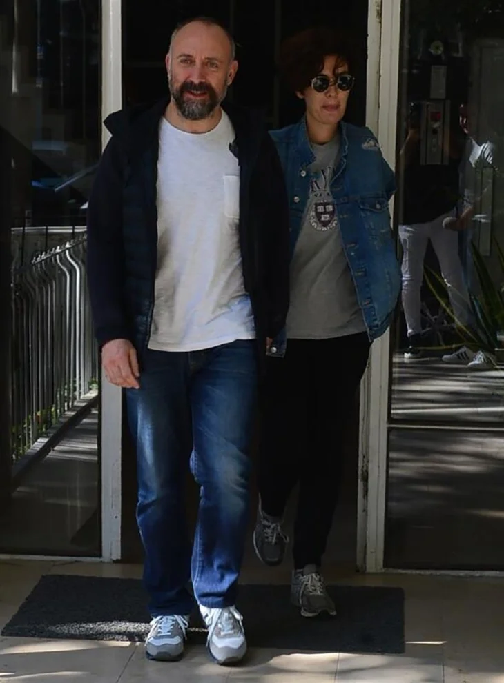 Bergüzar Korel ablası ile ilgili ilk kez konuştu!