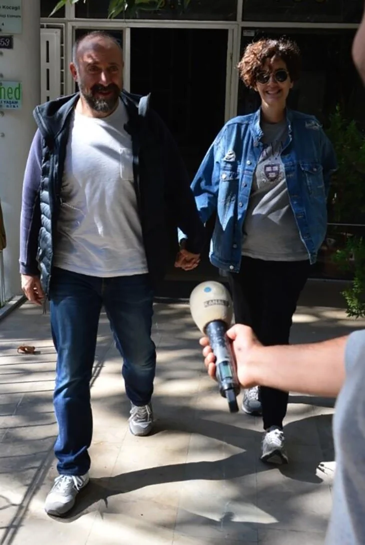 Bergüzar Korel ablası ile ilgili ilk kez konuştu!