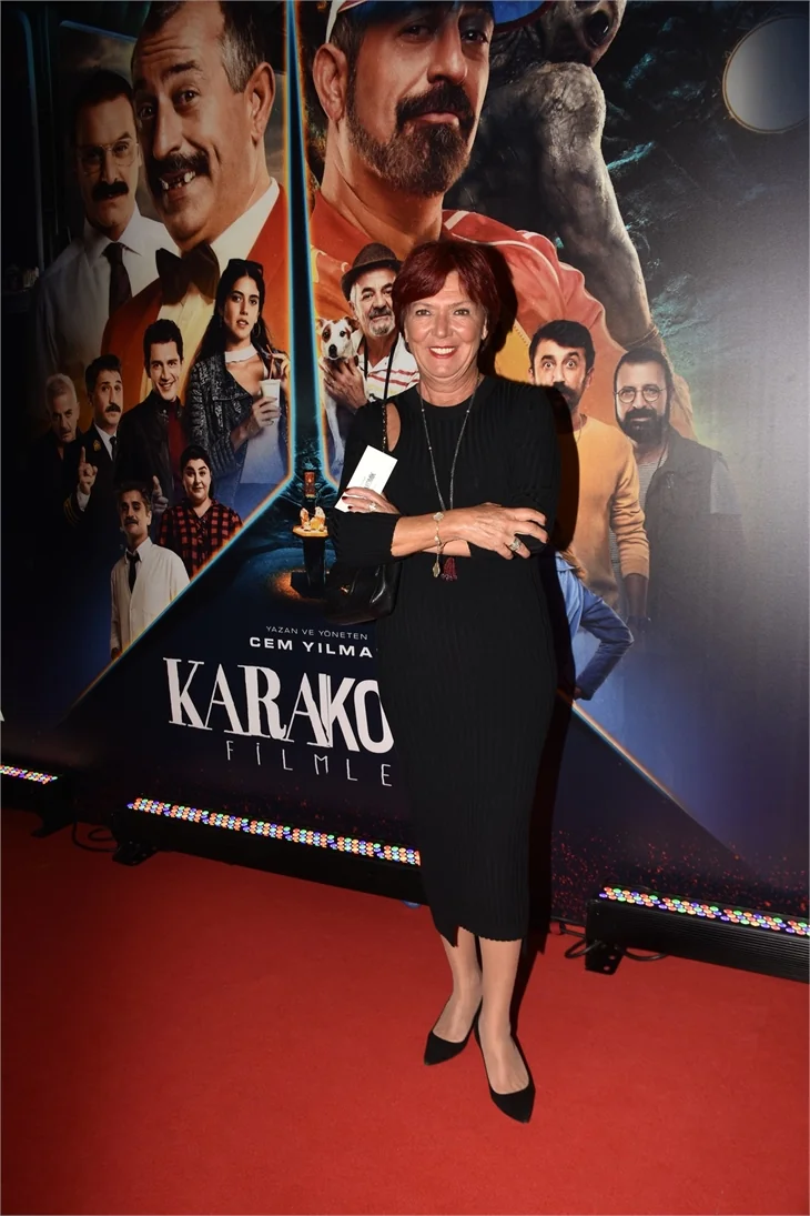 Cem Yılmaz'ın Karakomik Filmler'i gala yaptı!
