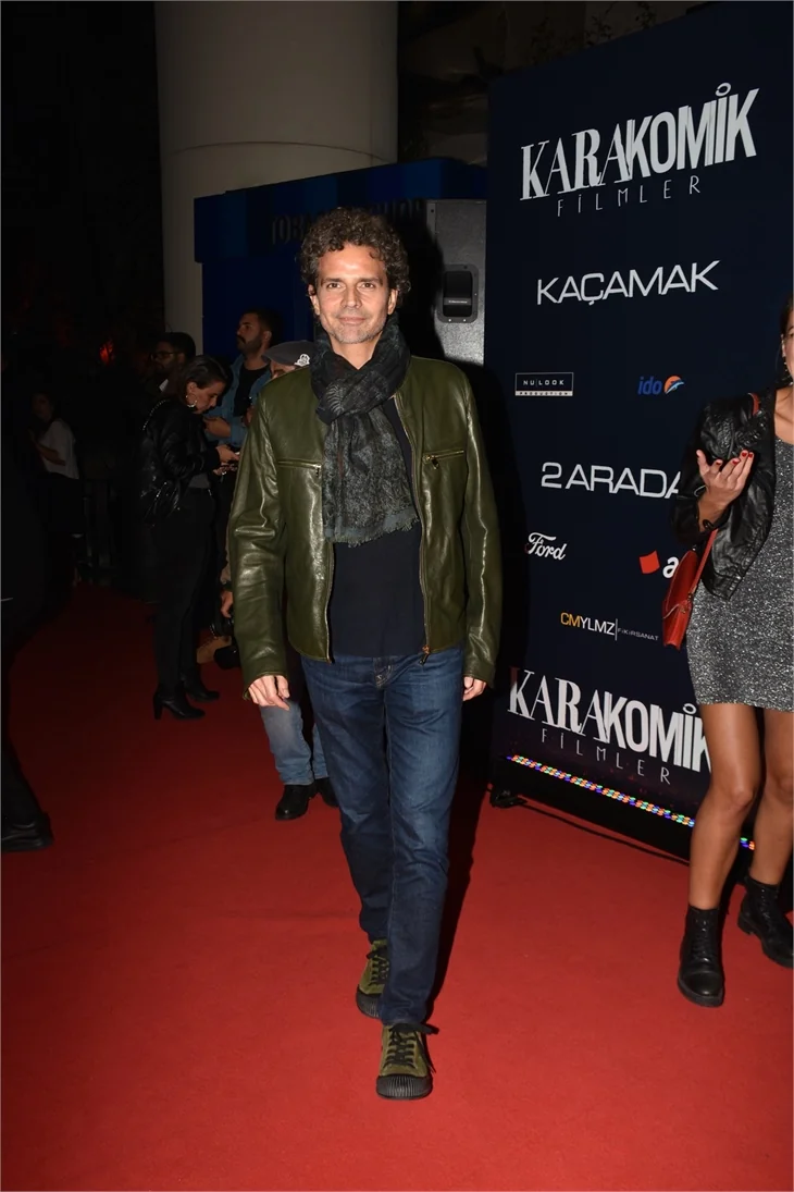 Cem Yılmaz'ın Karakomik Filmler'i gala yaptı!