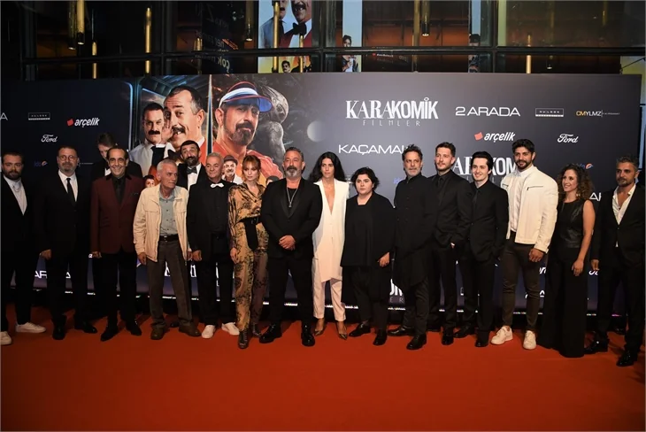 Cem Yılmaz'ın Karakomik Filmler'i gala yaptı!