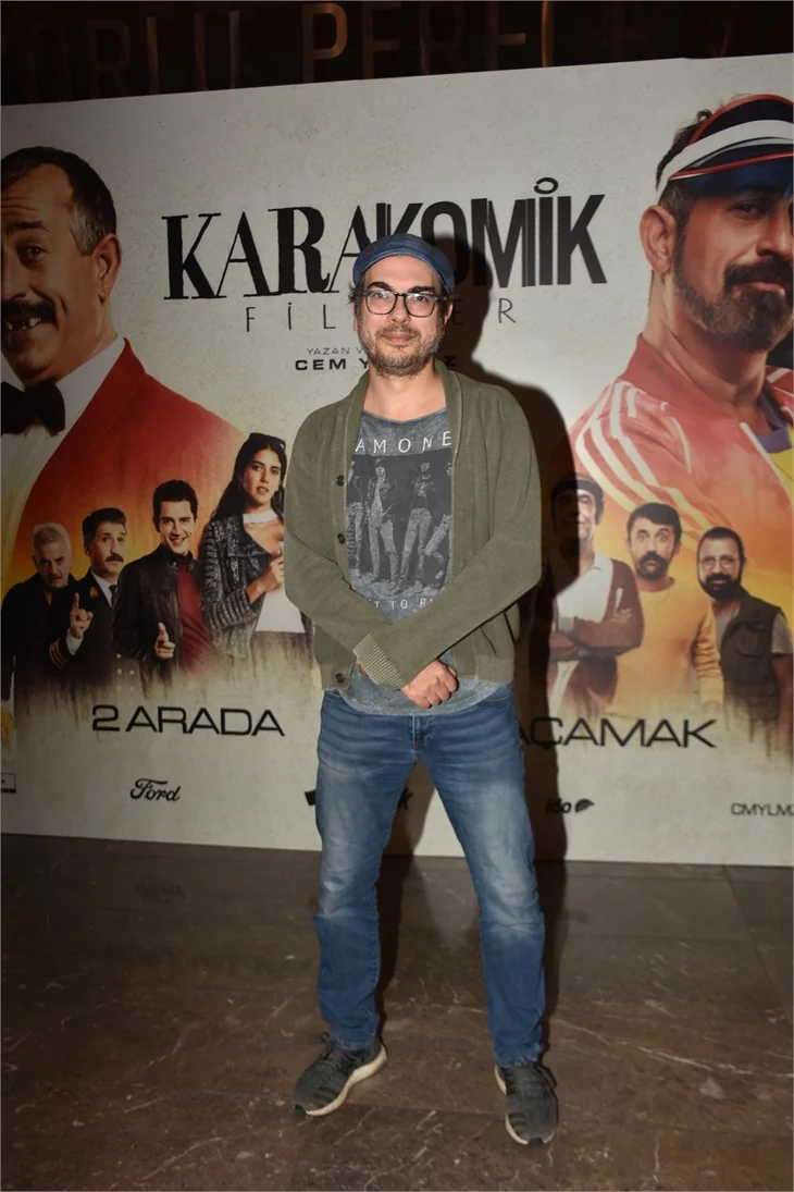 Cem Yılmaz'ın Karakomik Filmler'i gala yaptı!