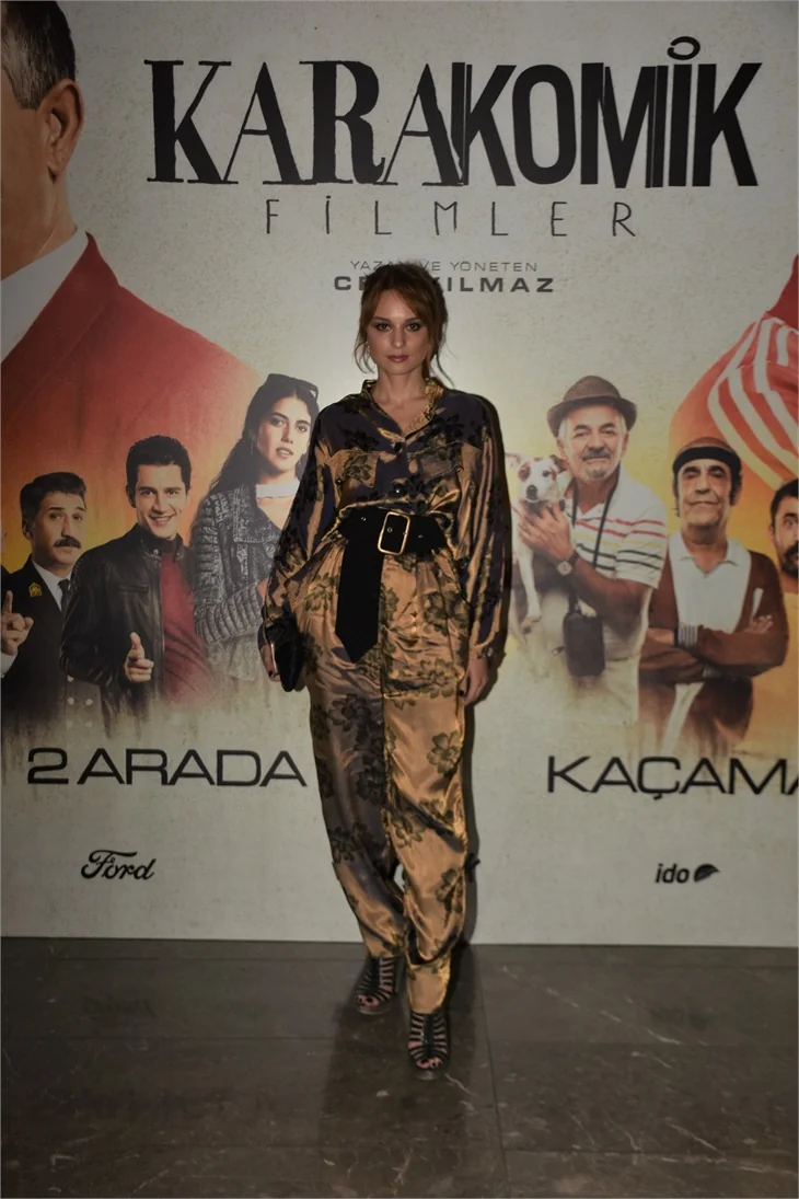 Cem Yılmaz'ın Karakomik Filmler'i gala yaptı!