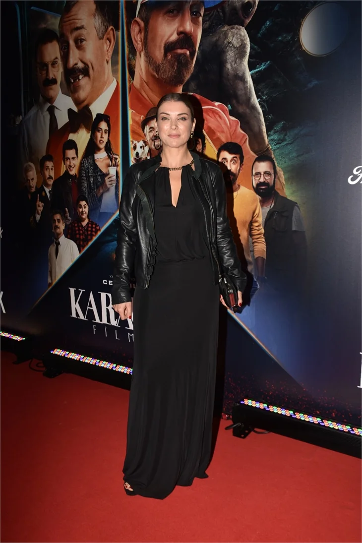 Cem Yılmaz'ın Karakomik Filmler'i gala yaptı!