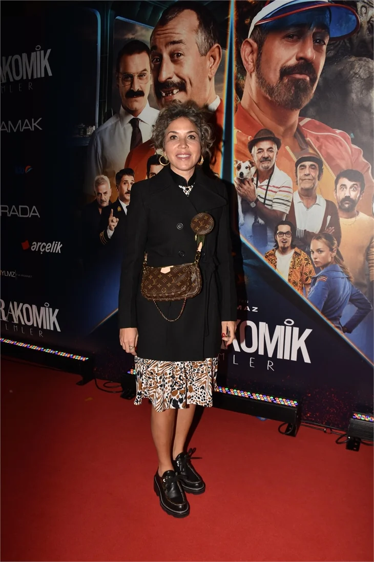 Cem Yılmaz'ın Karakomik Filmler'i gala yaptı!