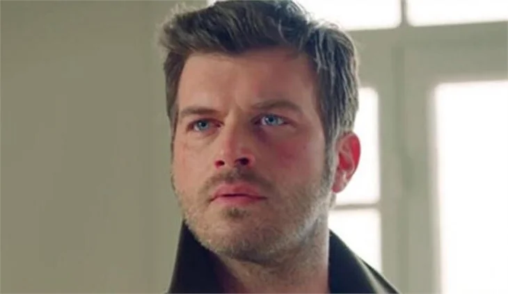 Kıvanç Tatlıtuğ'dan 10 numara haber!