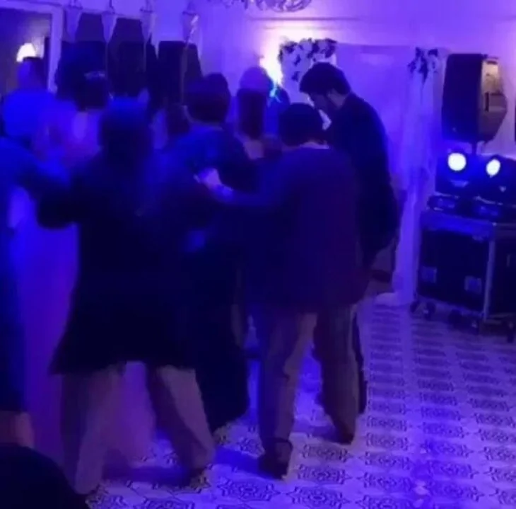 Halay başı Engin Akyürek! Bu video çok konuşulur!