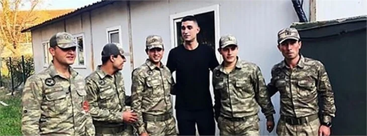 İdo Tatlıses'in askerlik fotoğrafları olay oldu!
