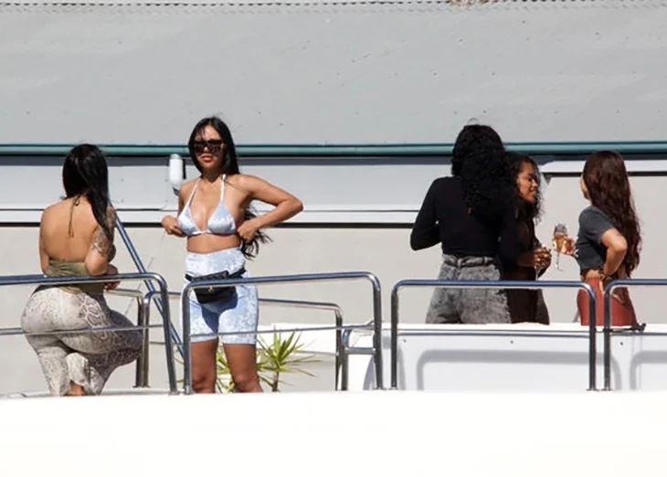 Kylie Jenner'ın eski sevgilisi 30 kadınla birlikte...