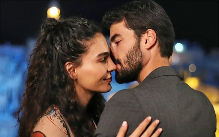 Akın Akınözü'den Hercai itirafı!