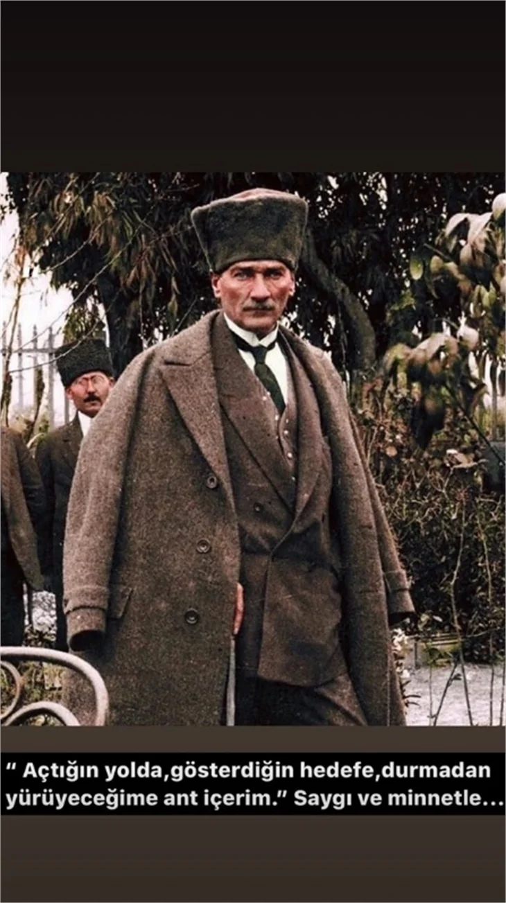 Ünlülerin 29 Ekim Cumhuriyet Bayramı paylaşımları!