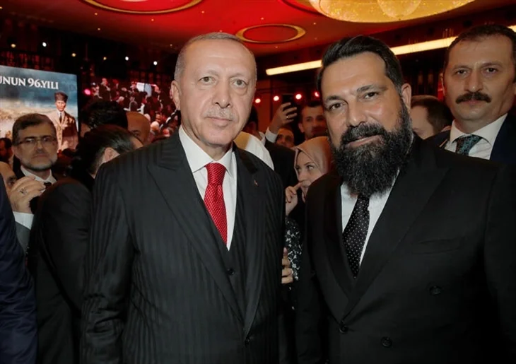 Kabul törenine ünlü isimler akın etti!
