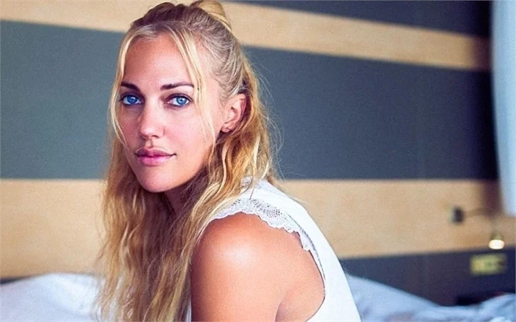 Meryem Uzerli'nin Cadılar Bayramı...  Kleopatra oldu...