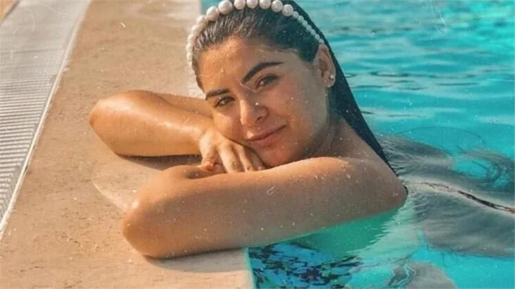 Hanife'den takipçilerine sert tepki: "Bir tek siz akıllısınız"