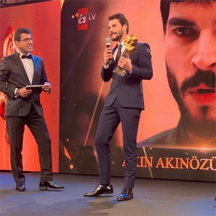 En İyi Drama Erkek Oyuncusu: Akın Akınözü