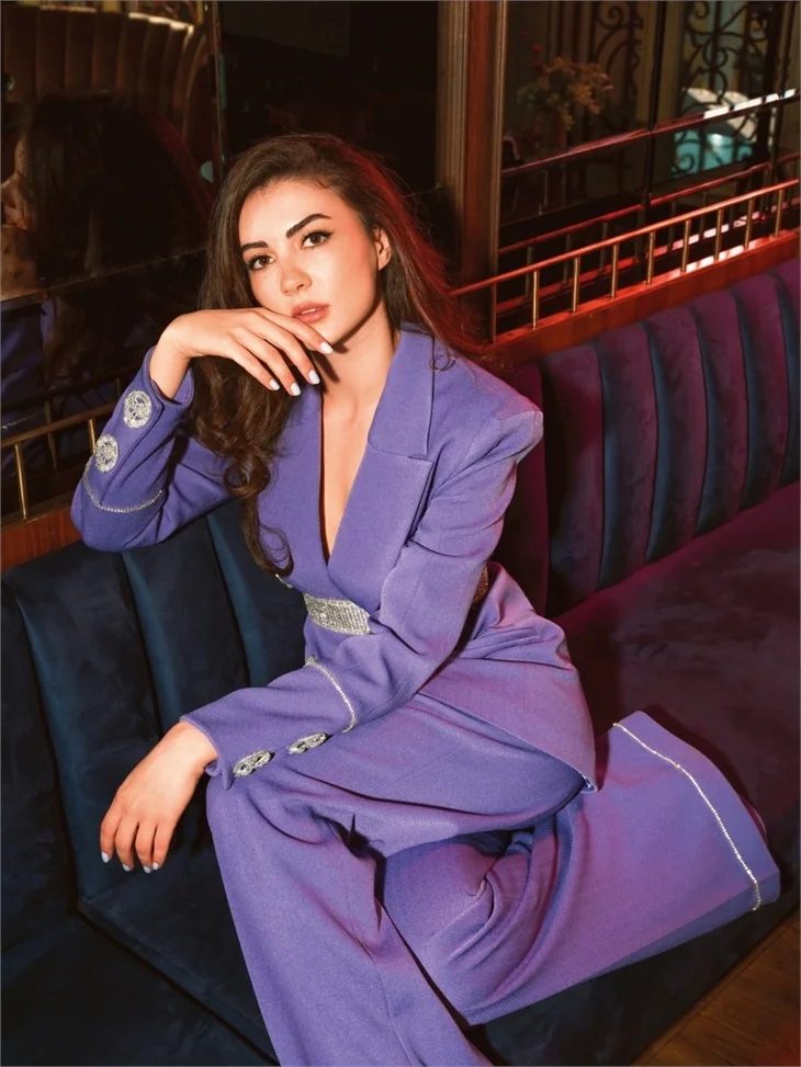 "Afili Aşk"ın Ayşe’si Burcu Özberk: "Çağlar ile o ana odaklanıyoruz"