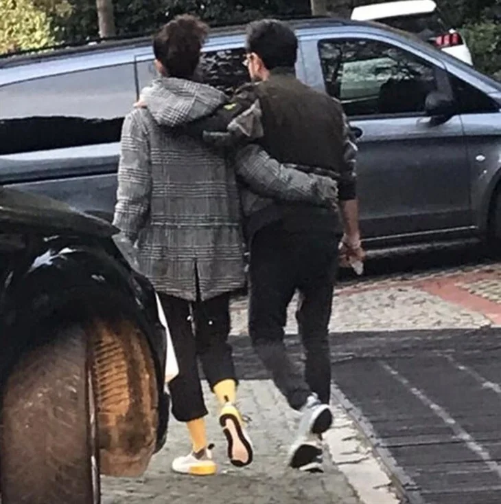 Beren Saat ve Kenan Doğulu sarmaş dolaş!