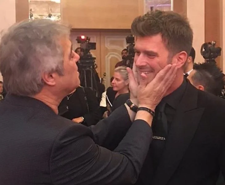 Cengiz Kurtoğlu ve Kıvanç Tatlıtuğ'un bu pozu olay oldu!
