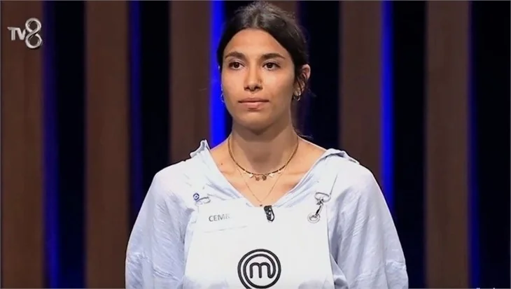 MasterChef yarışmacısı Cemre diskalifiye mi oldu?